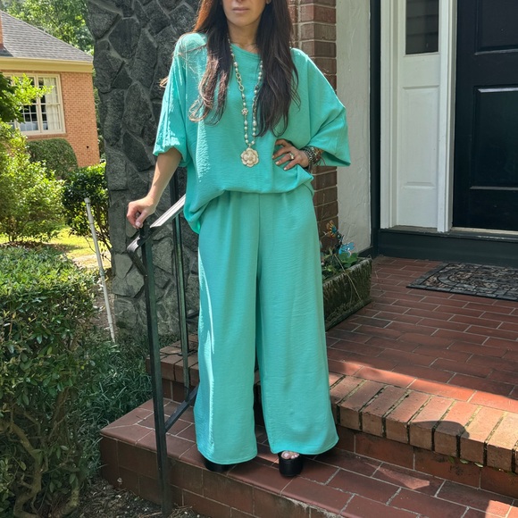 05 Made in France Wide leg pants and top 2 Piece - Picture 3 of 6